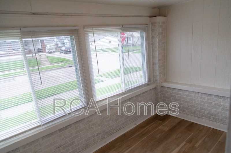 1503 Dawson St - Photo 7 of 11