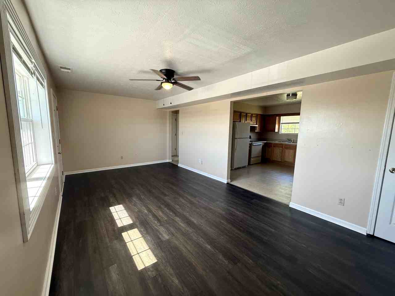 770 Deerfield Lane - Photo 4 of 20