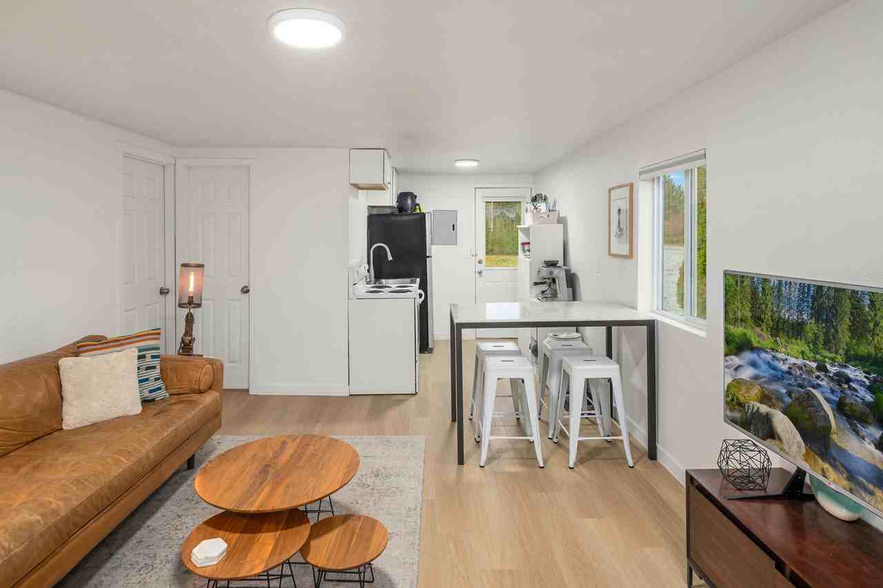 1015 Madison Avenue - Photo 3 of 9