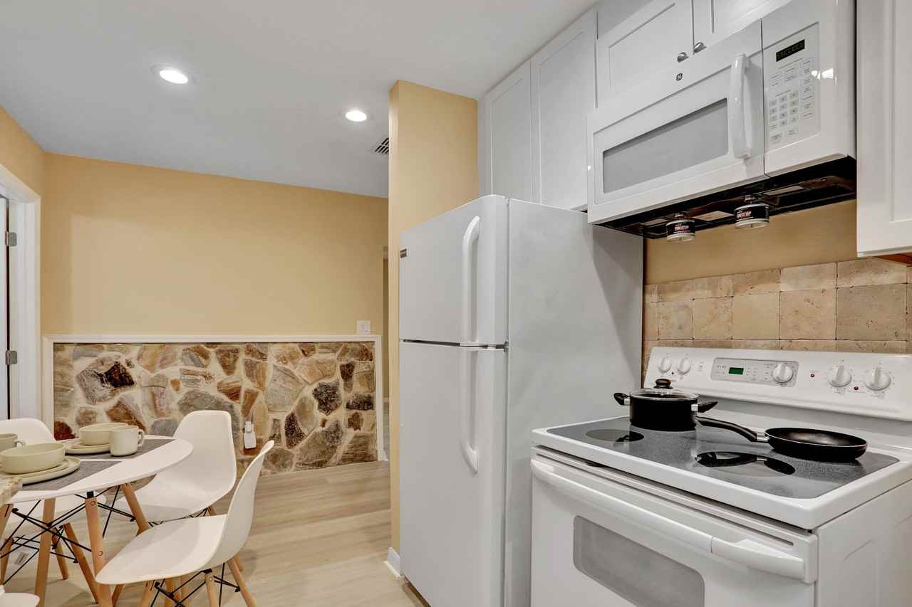 1824 Highland Park Boulevard - Photo 5 of 25
