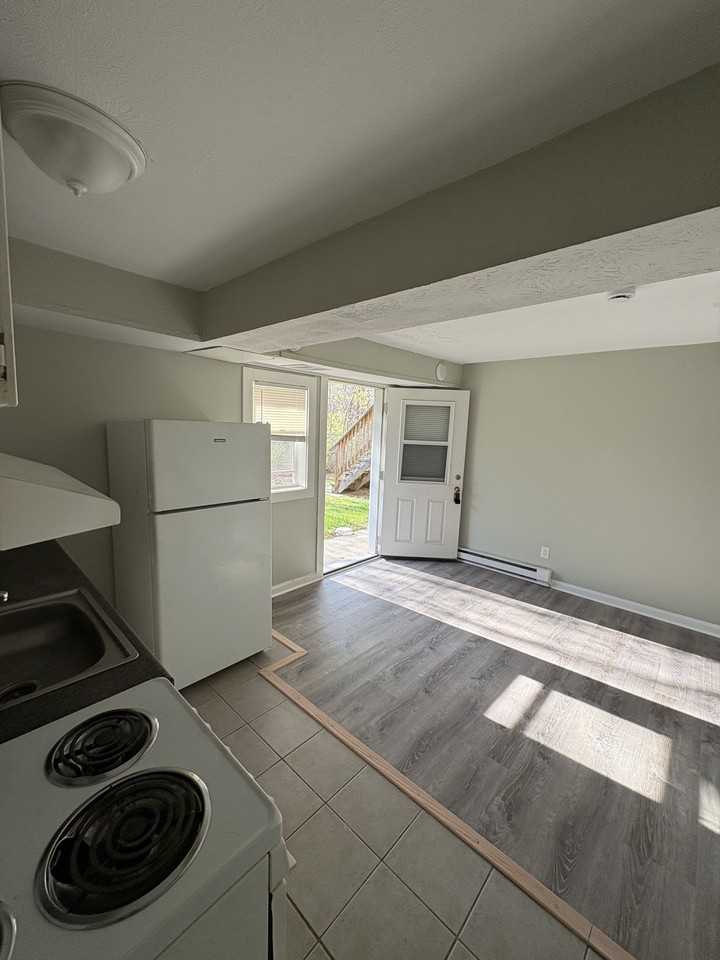 99 Lawrence Street - Photo 3 of 8