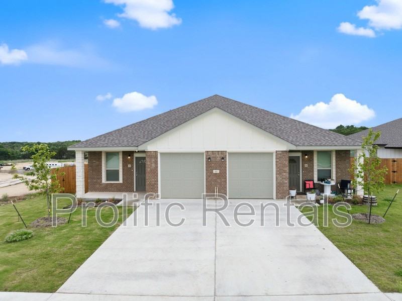 117 Leon Ln - Photo 2 of 23