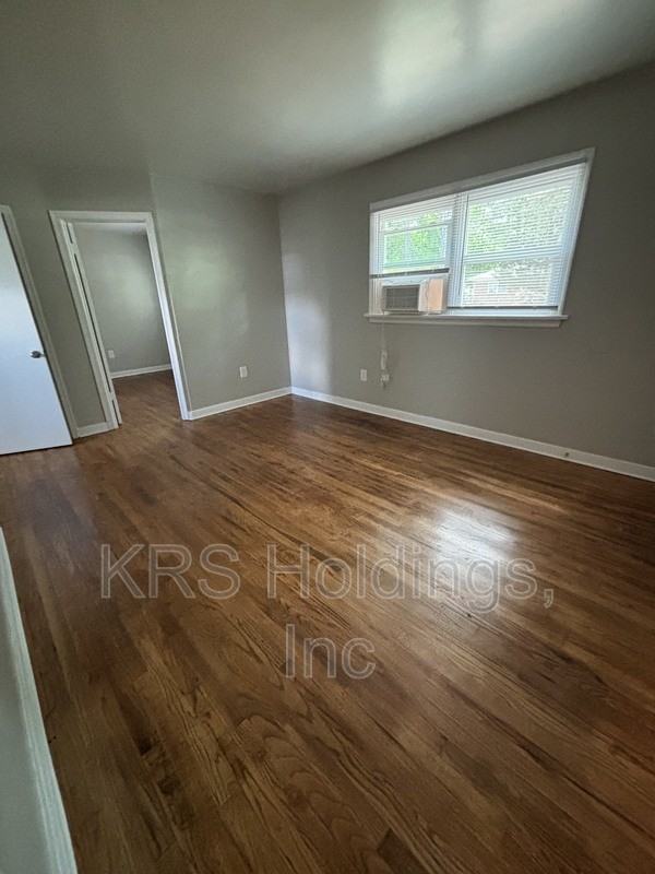 5226 Collindale Rd - Photo 4 of 9