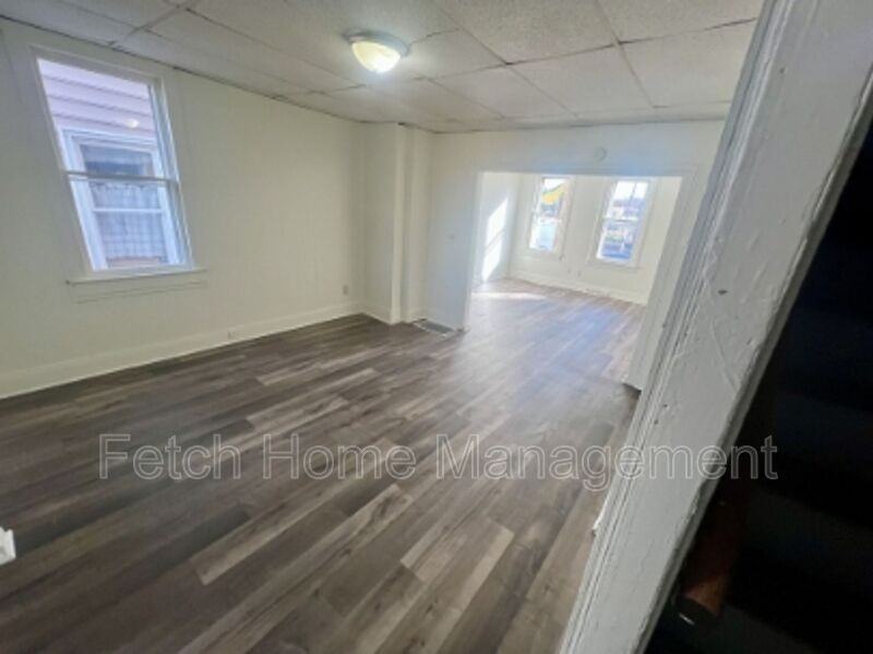 113 Arch St - Photo 3 of 16
