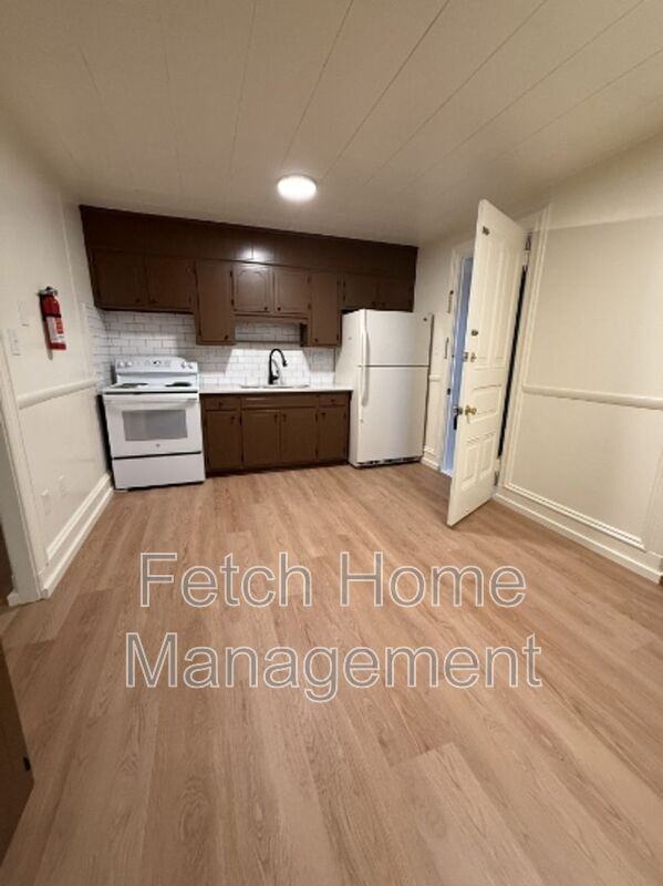 243 Old Leacock Rd #C - Photo 3 of 14