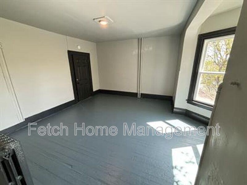 19 S Ann St #6 - Photo 5 of 9