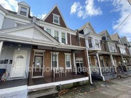 featured image of 722 E King St #7