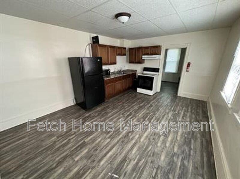 722 E King St #7 - Photo 3 of 10