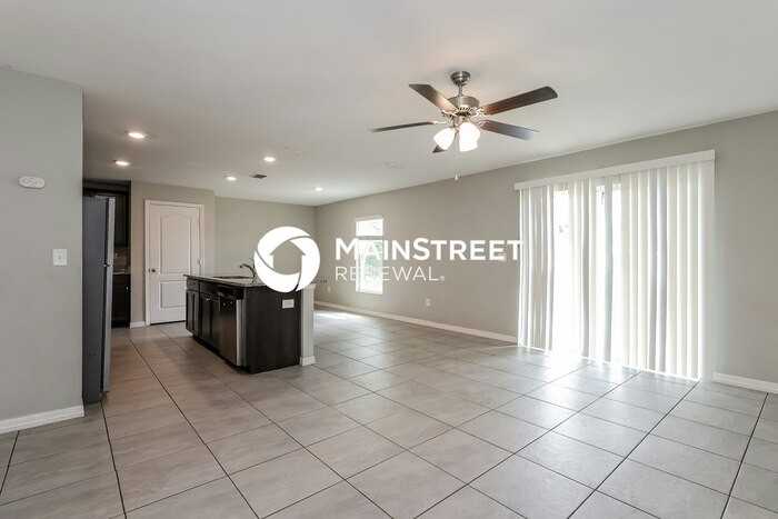 1707 Sail Ct - Photo 5 of 17