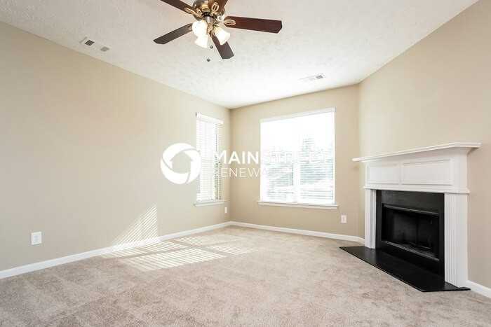 4910 Heritage Cir - Photo 2 of 15