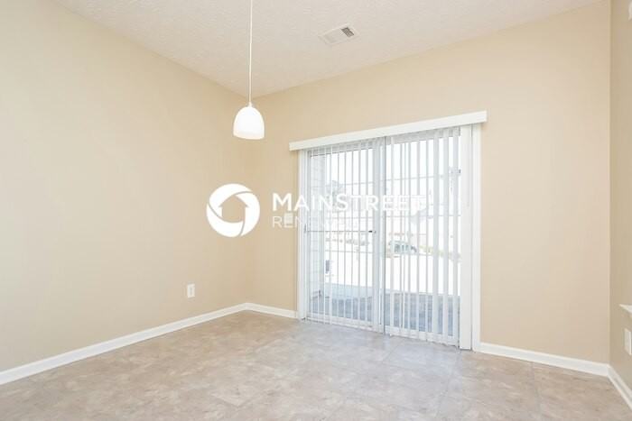 4910 Heritage Cir - Photo 4 of 15