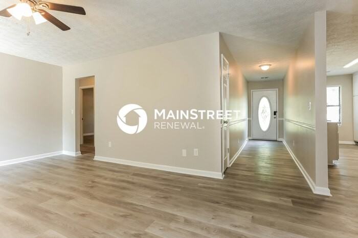 11011 Highridge Ct - Photo 3 of 16