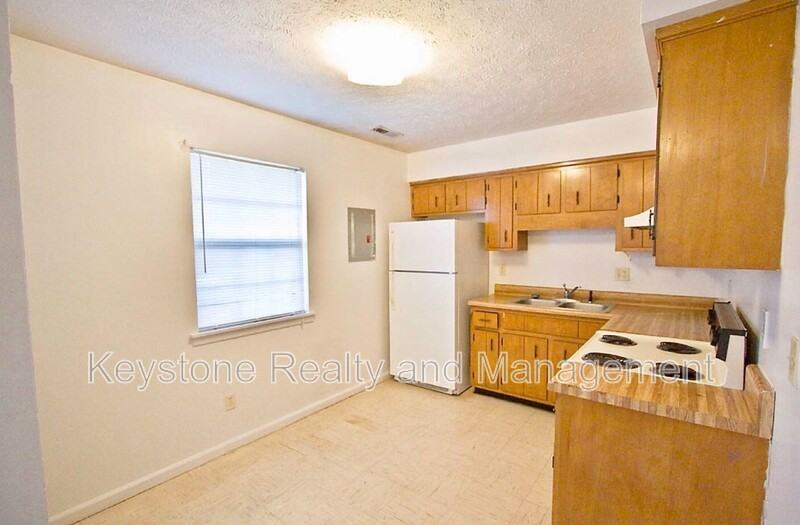 1375 Thompsonville Ln - Photo 2 of 6