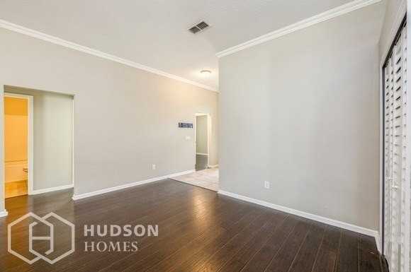 6214 Rolling Tree St - Photo 5 of 15