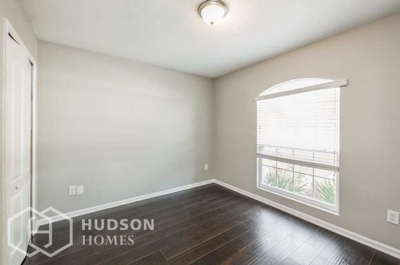 6214 Rolling Tree St - Photo 6 of 15