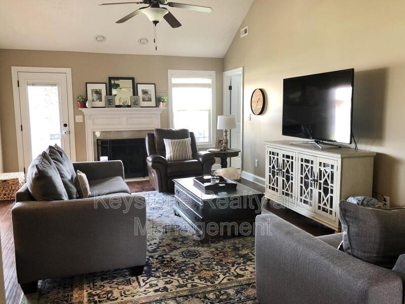 1223 Snowball Ln - Photo 3 of 13