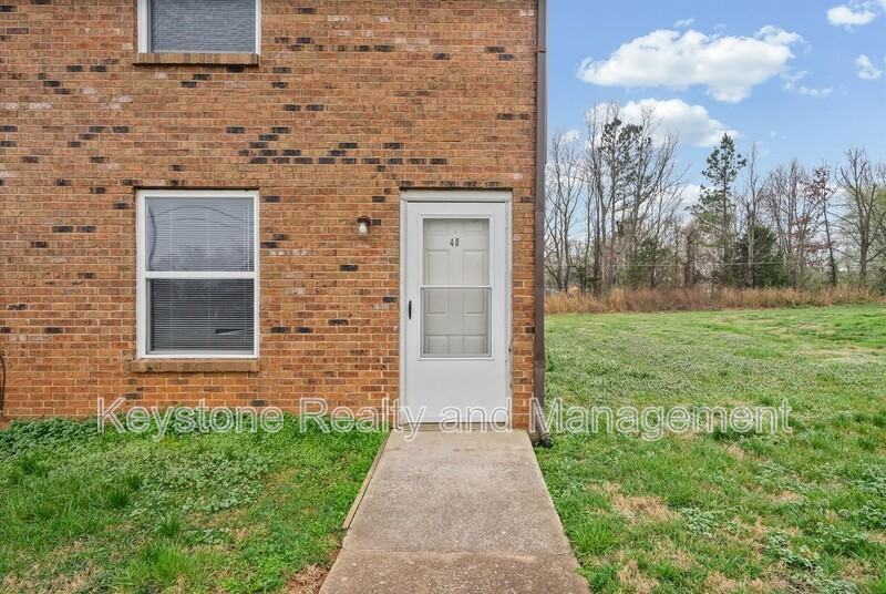 1269 Stateline Rd - Photo 2 of 16