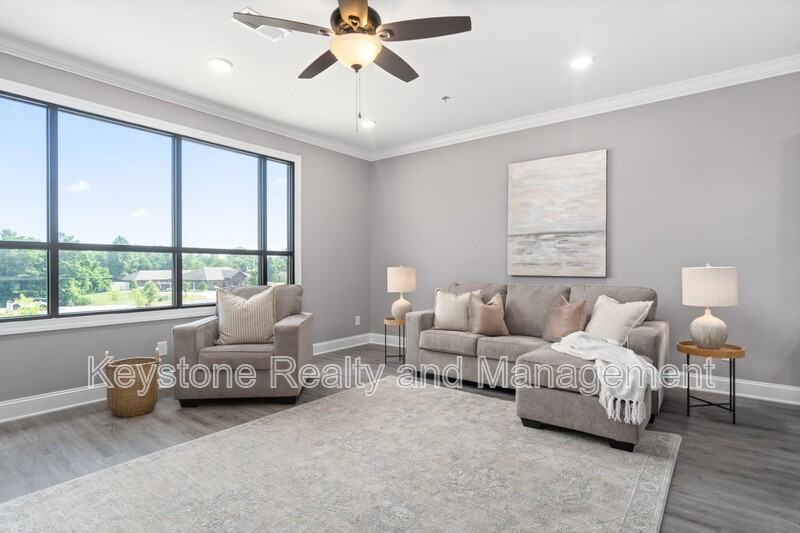 138 Center Pointe Dr - Photo 5 of 15