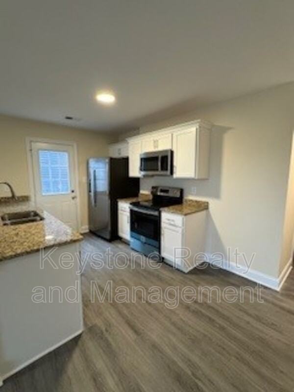 109 Mace Ln #A - Photo 3 of 9