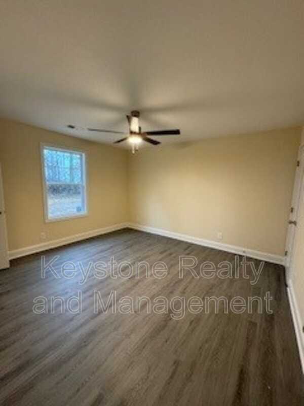 109 Mace Ln #A - Photo 5 of 9