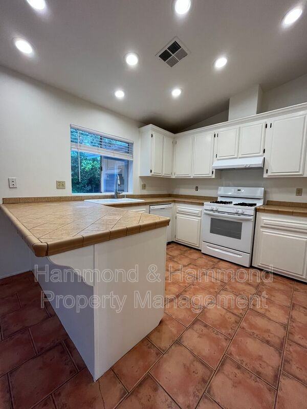 161 Heavenly Valley Rd - Photo 6 of 21