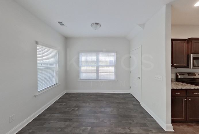 415 Ferguson Ln - Photo 5 of 19