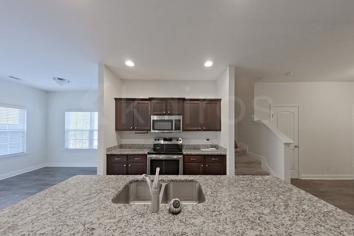 415 Ferguson Ln - Photo 6 of 19