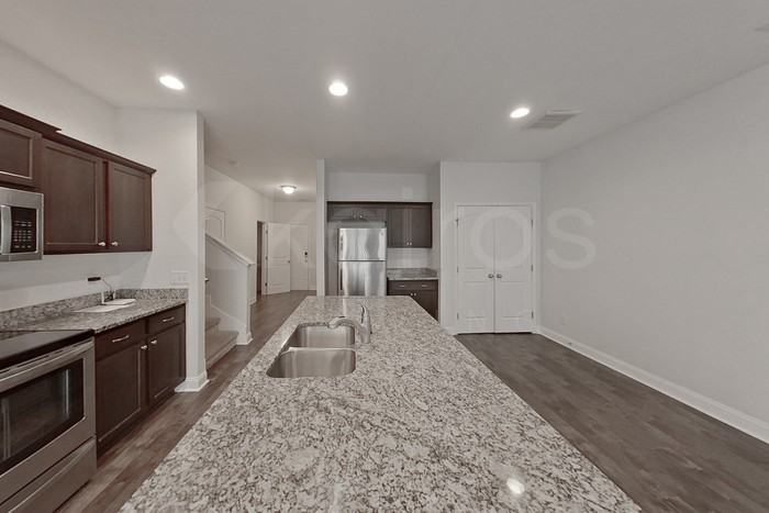 415 Ferguson Ln - Photo 7 of 19