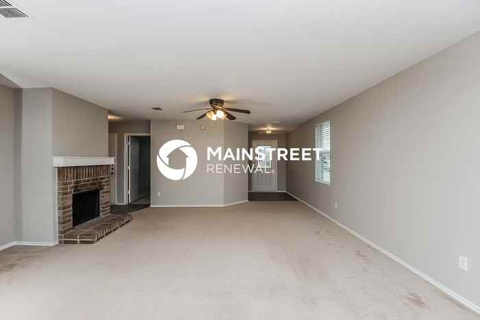 1617 Rialto Way - Photo 3 of 16