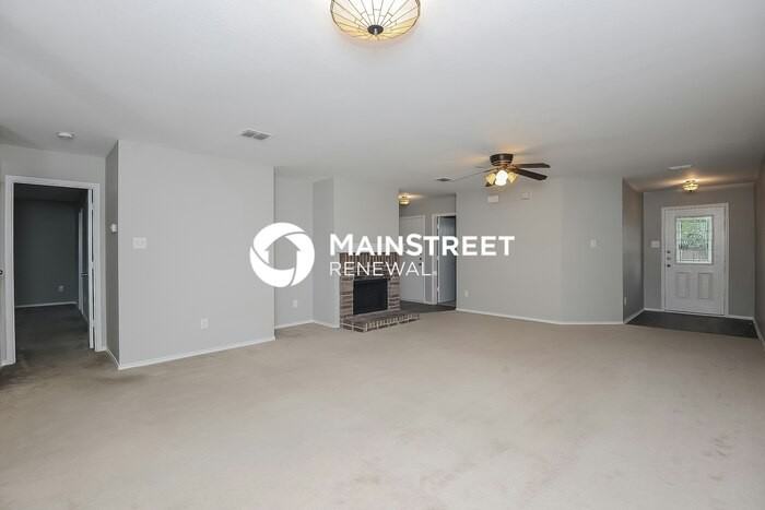 1617 Rialto Way - Photo 4 of 16