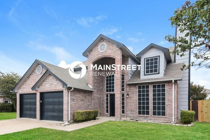 204 Parkway Ct - Photo 4 of 17