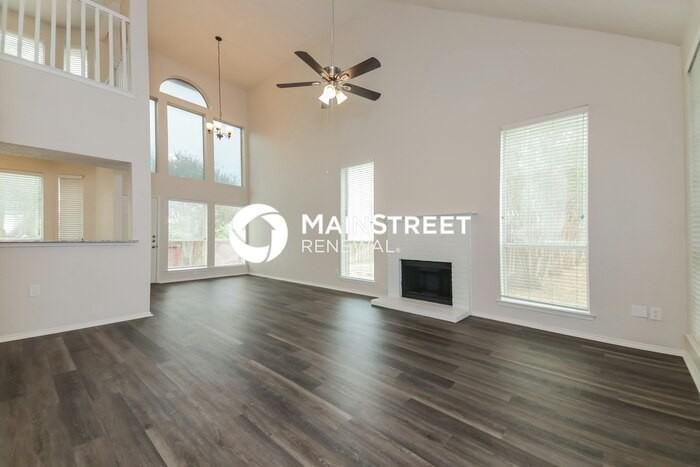 204 Parkway Ct - Photo 5 of 17