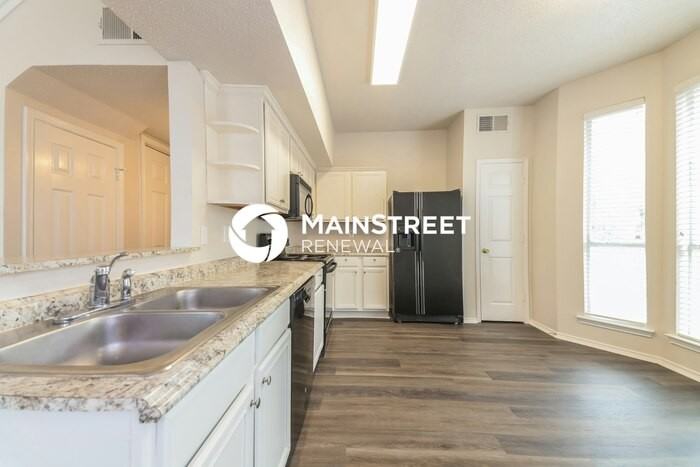 204 Parkway Ct - Photo 6 of 17