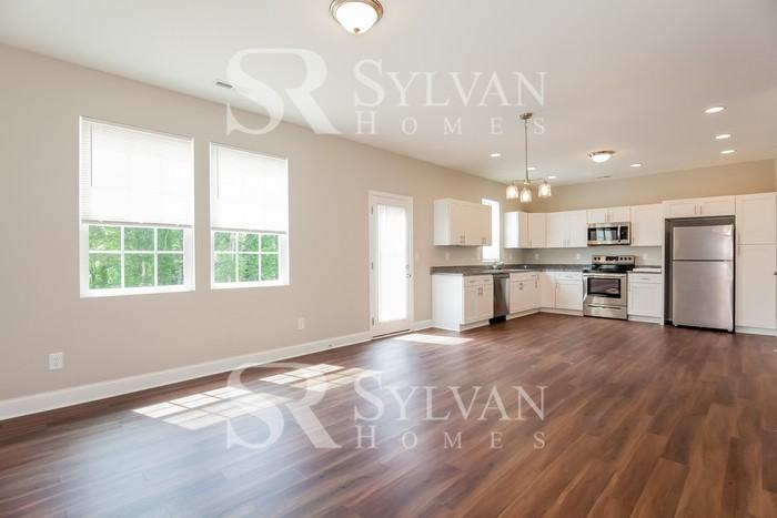 8537 Colgate Cir - Photo 5 of 16