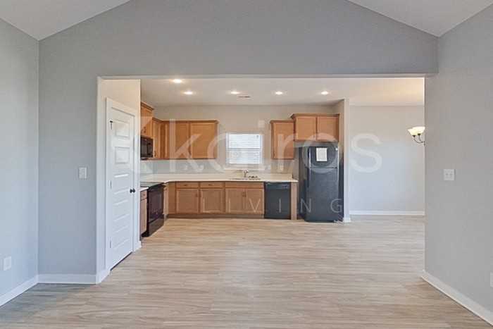 26159 Valley Ridge Rd - Photo 4 of 25