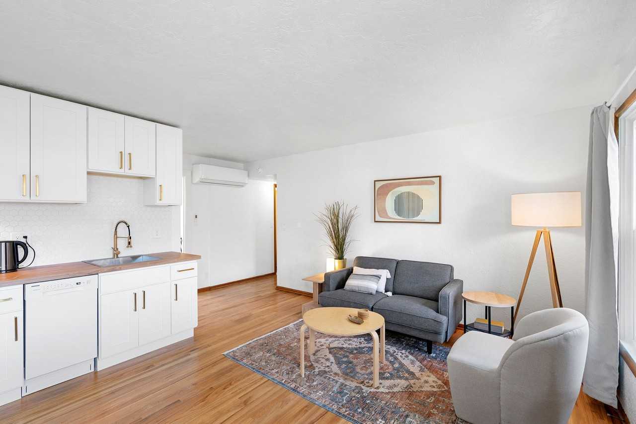 4424 Se 42nd Ave #NA - Photo 3 of 20