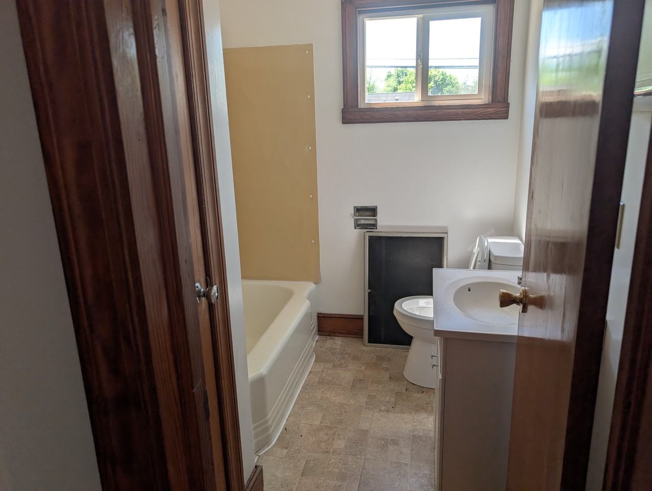 545 E 22nd St #A - Photo 2 of 5