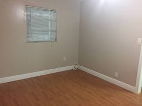 190 Sw 50th Ave #NA - Photo 1 of 1