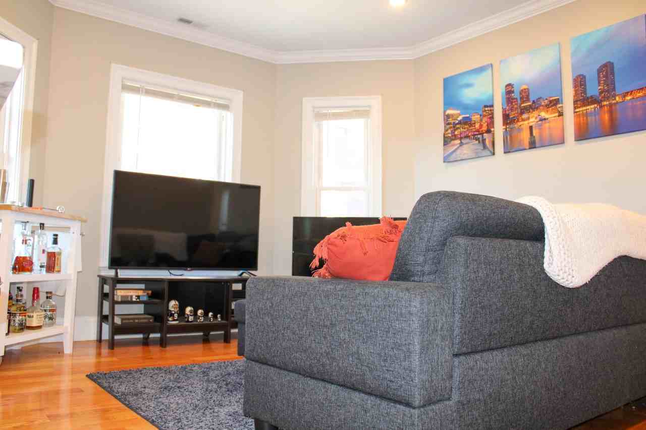 118 Holland St #2R - Photo 5 of 19
