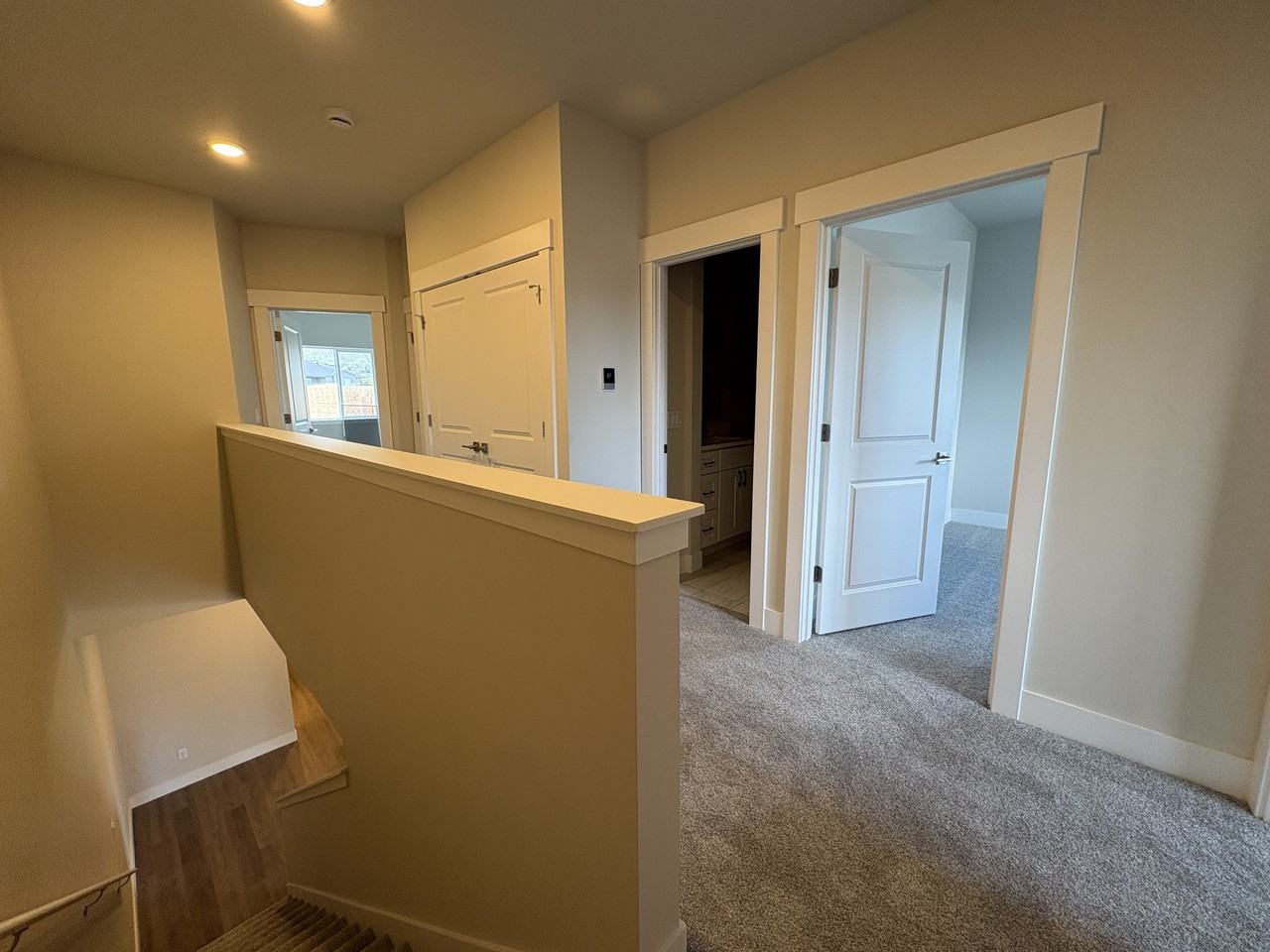 1075 Red Apple Rd #B5 - Photo 2 of 24