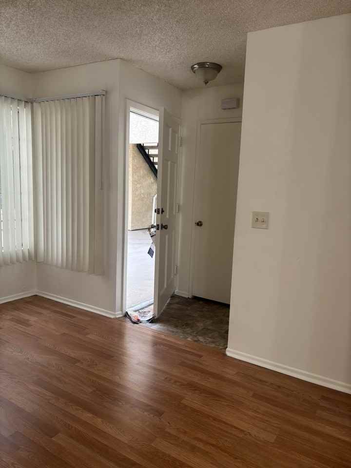 224 E Dexter St #9 - Photo 2 of 14