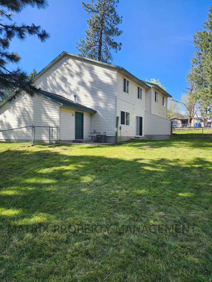 15170 N Stevens St #NA - Photo 4 of 19