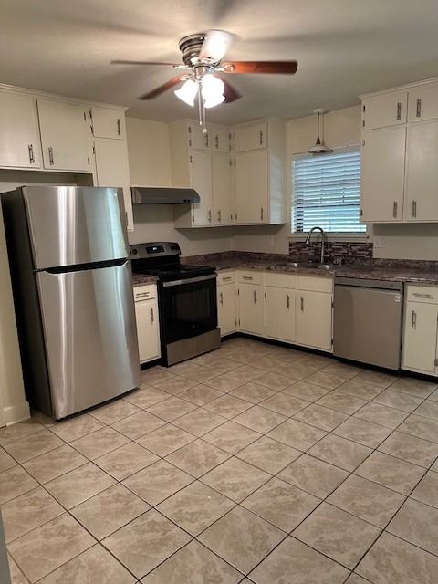 2104 Admiral Ct #A - Photo 3 of 11