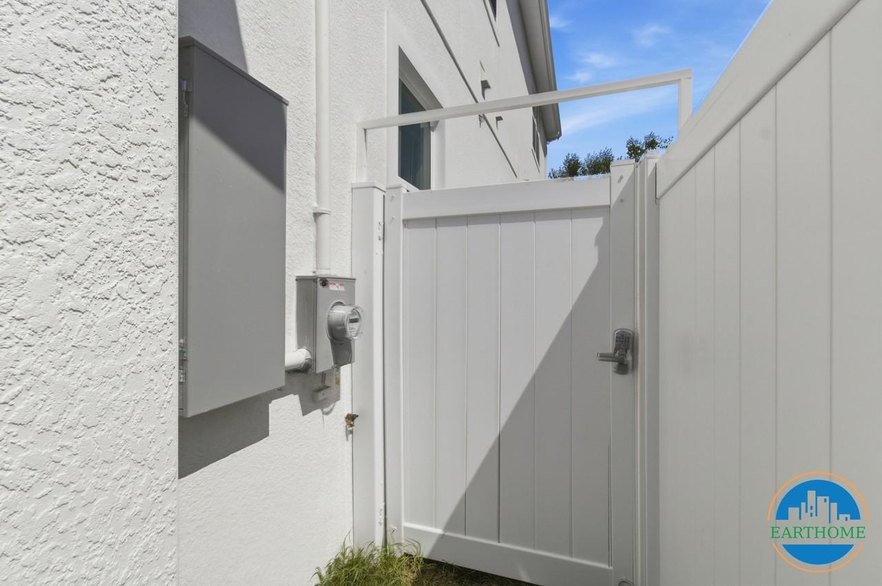 3611 N 54th St #3 - Photo 6 of 28