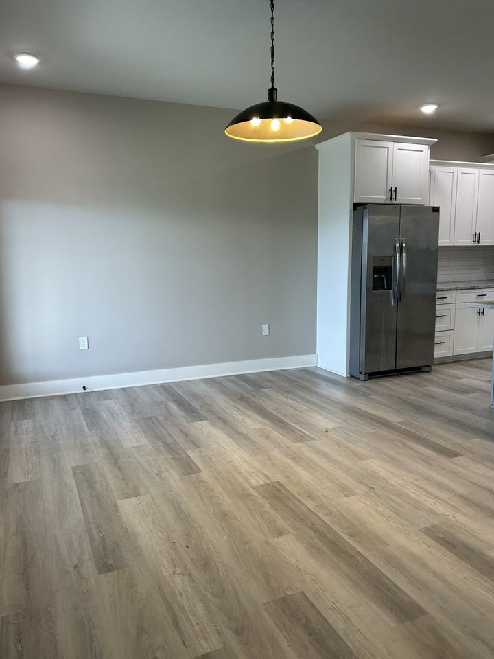 548 Yulan Cir #548 - Photo 3 of 20