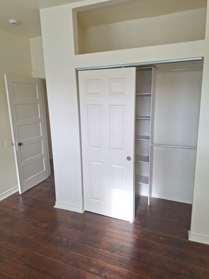 4855 Northland Ave #2ndFL - Photo 5 of 9