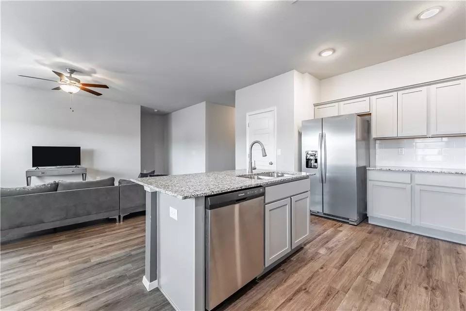 1012 E Bunting St #NA - Photo 7 of 10