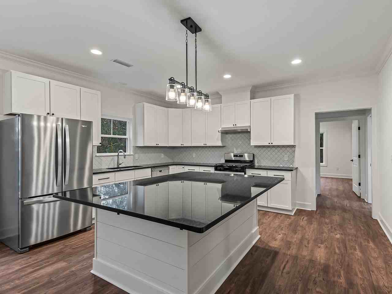 822 Martin St #NA - Photo 6 of 26