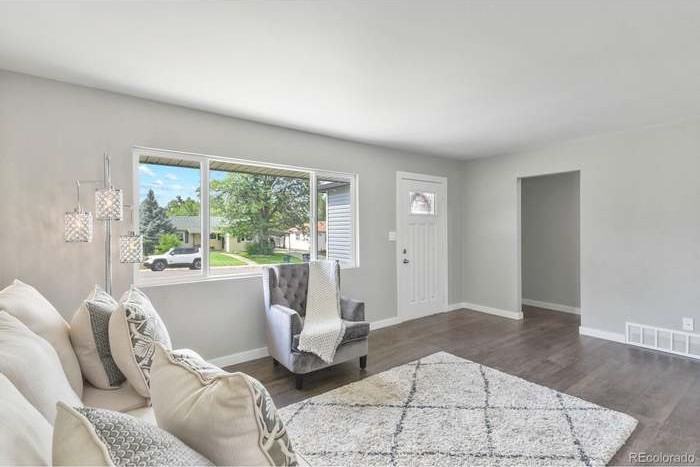 4884 W Gill Pl #NA - Photo 3 of 23