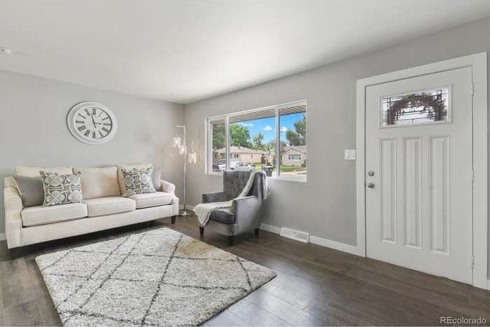 4884 W Gill Pl #NA - Photo 4 of 23